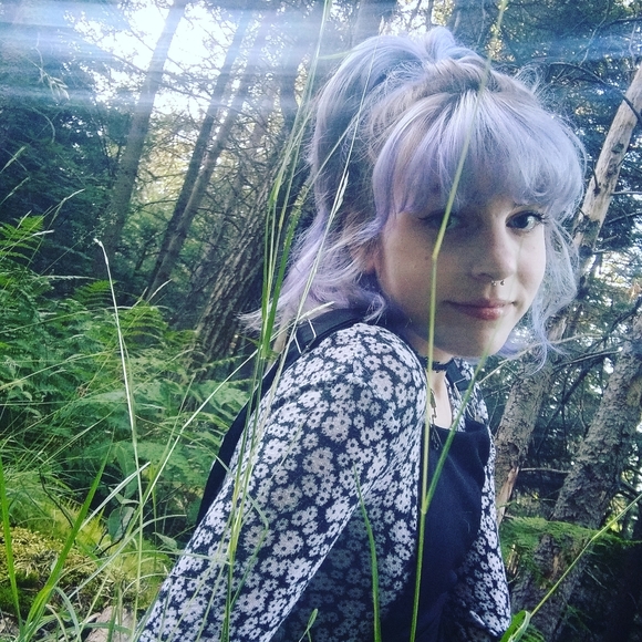 Meet your Posher, Janika - Picture 1 of 1